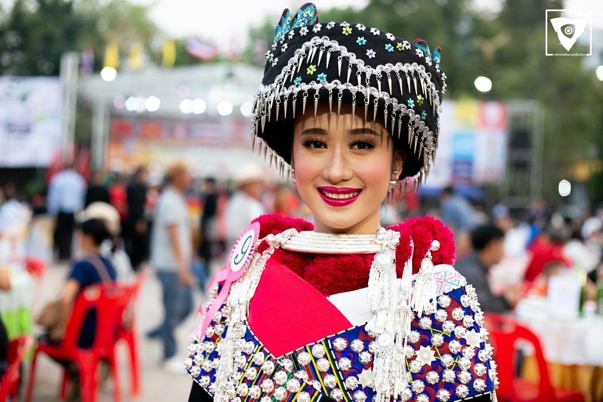 ปรับตัวอย่างไร ไม่ให้สูญเสียอัตลักษณ์