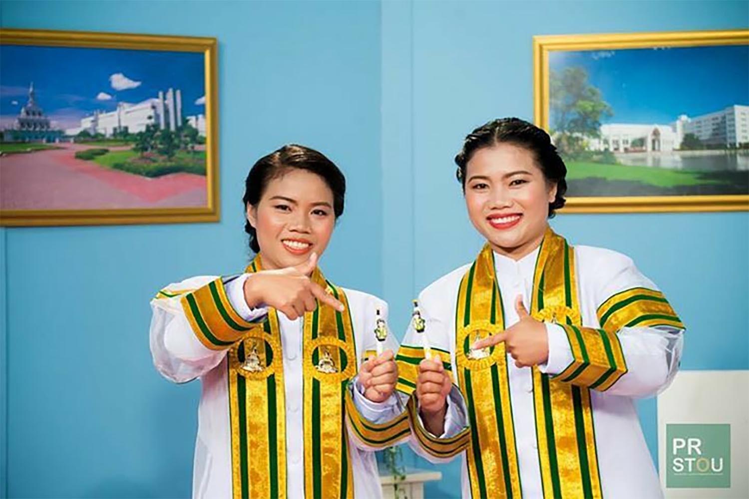 อรัญวา ชาวพนาไพร กับ นันธิดา ศรีร้องกวาง ภาพ: PRSTOU