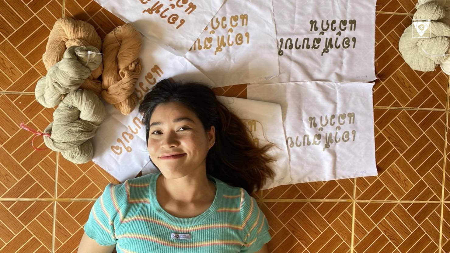 จารุวรรณ เมืองแก่น หรือ “นกเอี้ยง” หญิงสาวชาติพันธุ์กะเหรี่ยงโพล่ง จากบ้านห้วยหินดำ จ.สุพรรณบุรี
